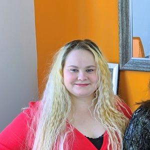 Meet your Posher, Victoria